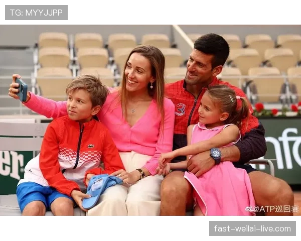 德约科维奇随手一顿饭的价钱，把我整个人生规划都怀疑了